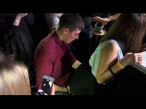 ❤️ Tinuod nga sekso sa usa ka nightclub sa Russia. Ang 18-anyos nga Ruso nga babaye sa anus ug puwerta nakighilawas sa usa ka nightclub ❤️❌ Anal porn sa amon ☑