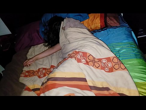 ❤️ Stepson nga gibadlong ang iyang batan-ong ina-ina samtang siya natulog. ❤️❌ Anal porn sa amon ☑