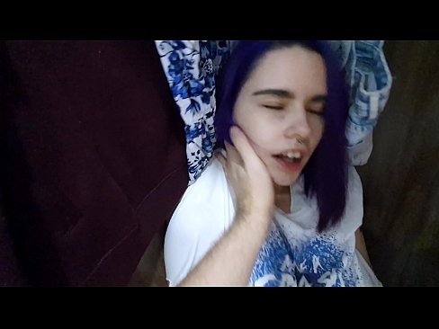 ❤️ Nakit-an akong igsoong babaye sa aparador ug gitabangan siya sa iyang cum ❤️❌ Anal porn sa amon ☑